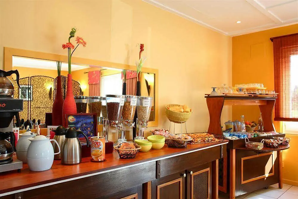 ***  Brit Hotel Avignon Sud Le Calendal France