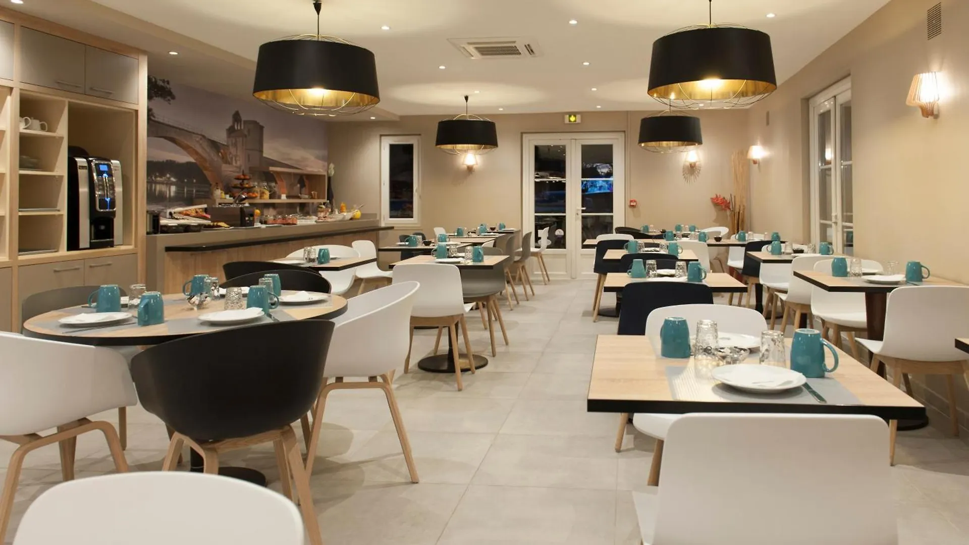 Brit Hotel Avignon Sud Le Calendal